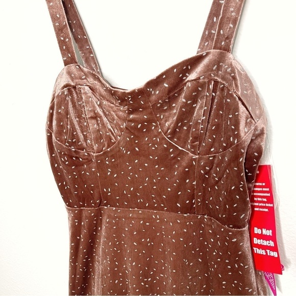 Speechless Velvet Skater Dress Fit & Flare Mauve Silver Dots L NWT $59 - Picture 3 of 11